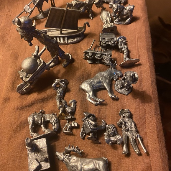 Pewter tiny figures of all types animals cowboys miners - Picture 2 of 6